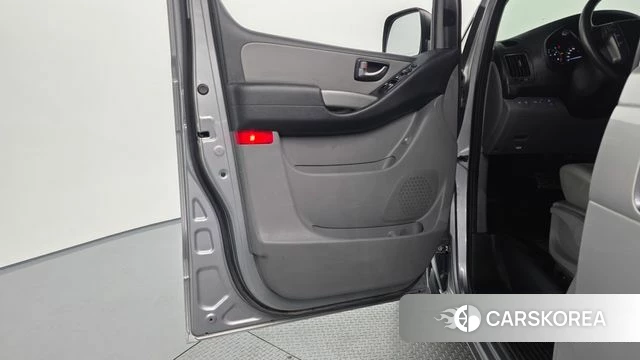 Hyundai The New Grand Starex id 4525101 из Кореи 17