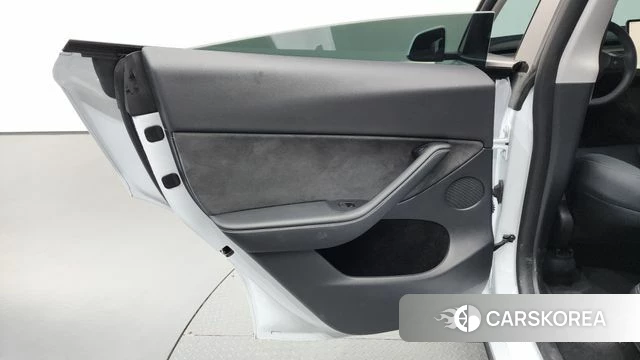 Tesla Model Y id 4400647 из Кореи 17