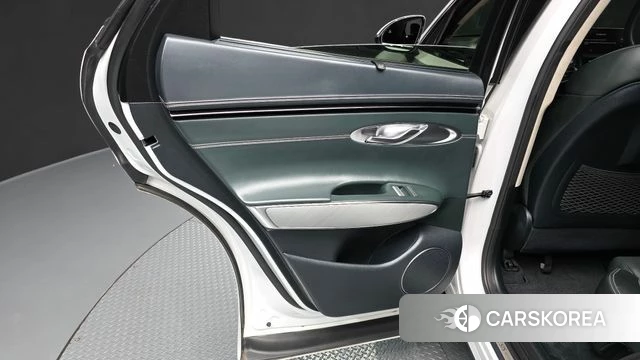 Genesis Electrified GV70 id 4997103 из Кореи 17