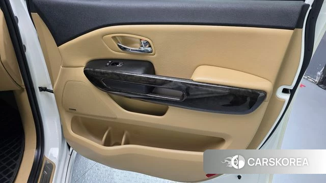 Kia The New Carnival id 5048358 из Кореи 17
