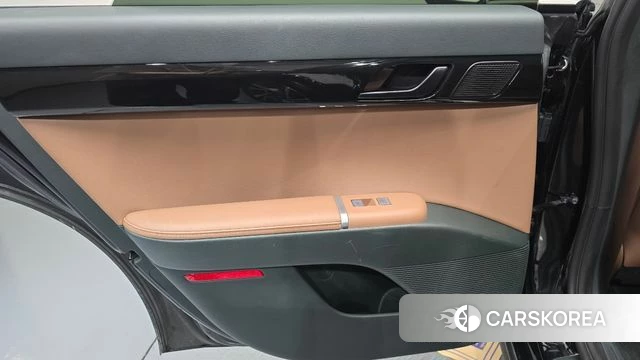 Hyundai Grandeur Hybrid (GN7) id 5039790 из Кореи 17