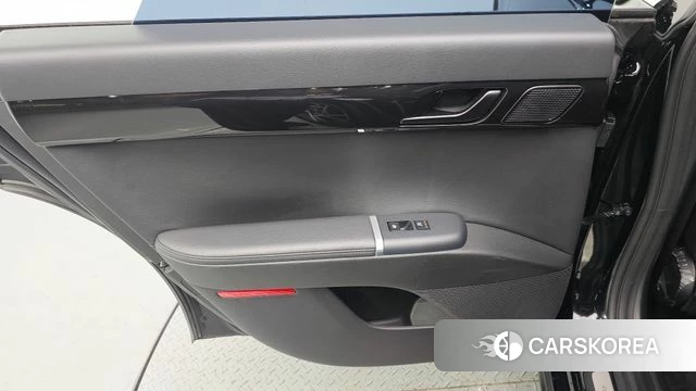 Hyundai Grandeur (GN7) id 5039983 из Кореи 17