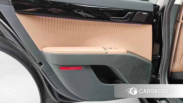 Hyundai Grandeur Hybrid (GN7) id 4669654 из Кореи 17