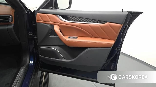 Maserati Levante id 4507648 из Кореи 17