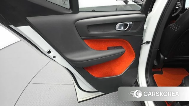 Volvo XC40 id 5028784 из Кореи 17