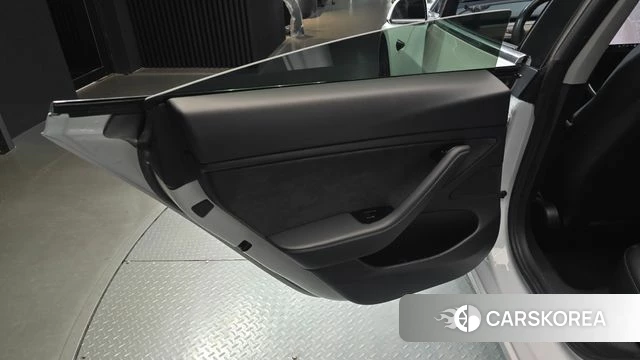 Tesla Model 3 id 4750884 из Кореи 17