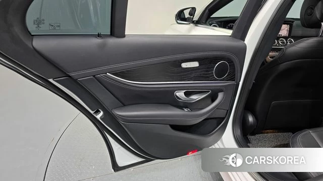 Mercedes-Benz E-Class W213 id 5047729 из Кореи 17