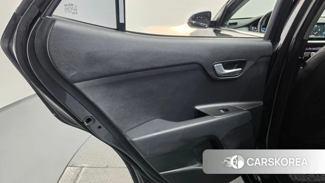Kia Stonic id 5014029 из Кореи 17