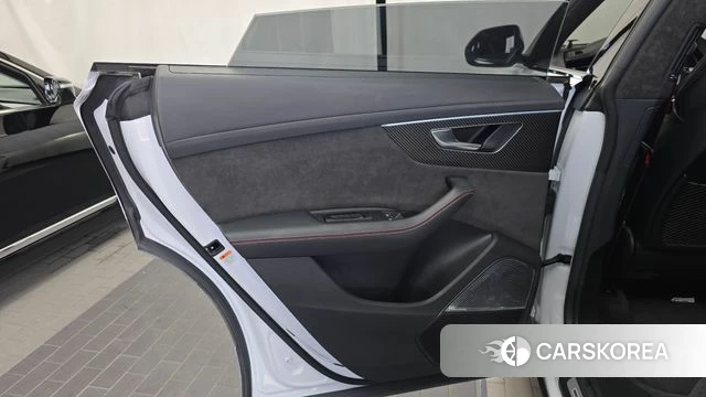 Audi RSQ8 (4M) id 4923092 из Кореи 17