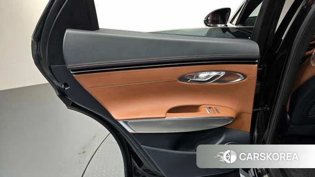 Genesis GV70 id 4935379 из Кореи 17