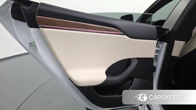 Tesla Model S id 4934531 из Кореи 17