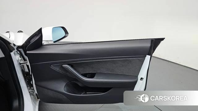 Tesla Model 3 id 4836696 из Кореи 17
