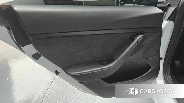 Tesla Model 3 id 4898902 из Кореи 17