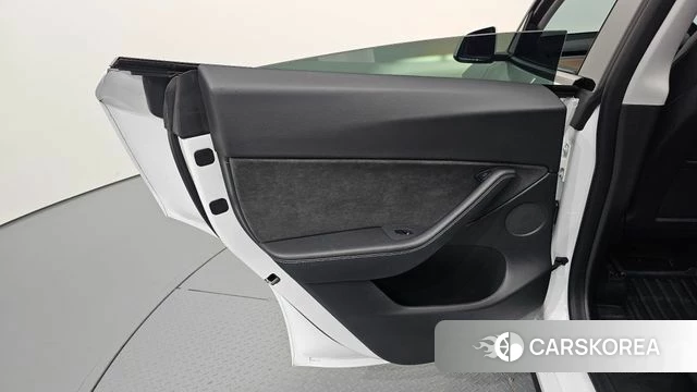 Tesla Model Y id 4930067 из Кореи 17