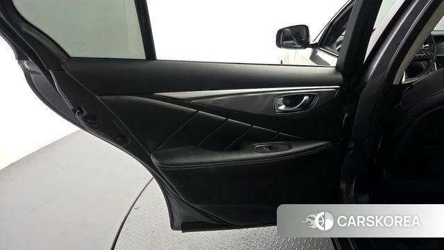 Infiniti Q50 id 4967849 из Кореи 17