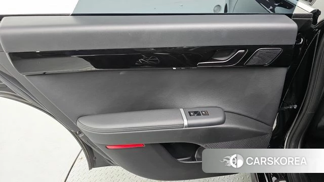 Hyundai Grandeur (GN7) id 5020892 из Кореи 17