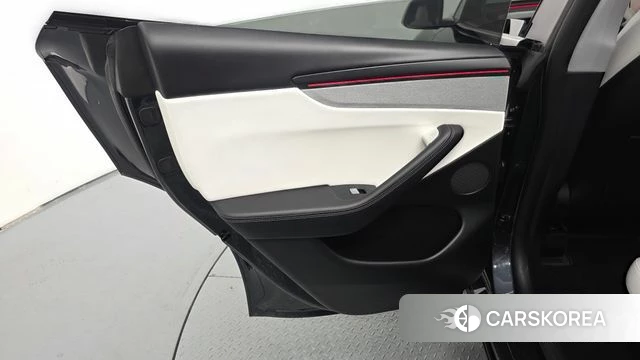 Tesla Model Y id 4928071 из Кореи 17
