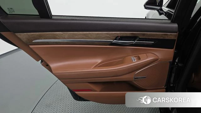 Genesis G90 id 5035103 из Кореи 17