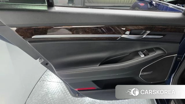 Genesis G90 id 4936924 из Кореи 17