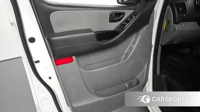 Hyundai The New Grand Starex id 4988075 из Кореи 17
