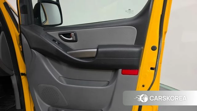 Hyundai The New Grand Starex id 4953155 из Кореи 17