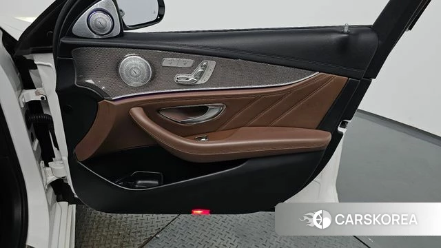 Mercedes-Benz E-Class W213 id 4982749 из Кореи 17