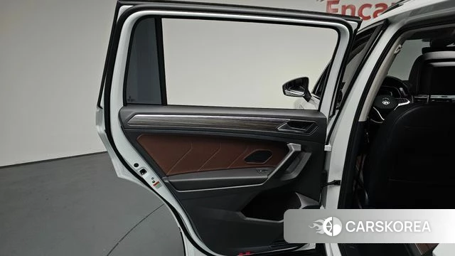 Volkswagen Tiguan Allspace id 4928575 из Кореи 17