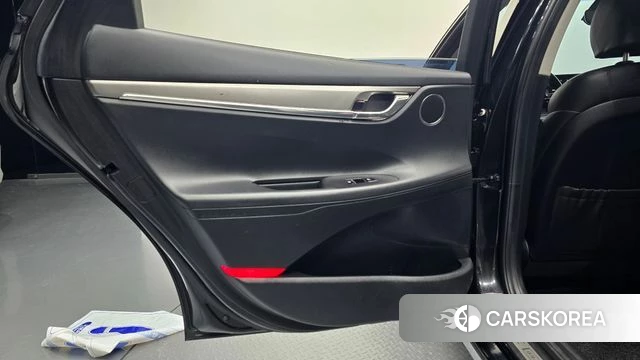 Hyundai The New Grandeur IG Hybrid id 5013312 из Кореи 17