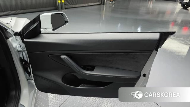 Tesla Model 3 id 4769896 из Кореи 17