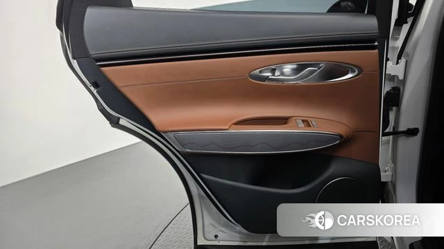 Genesis GV70 id 5040126 из Кореи 17