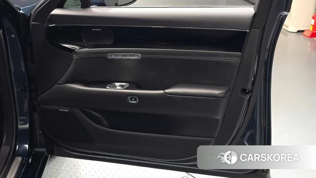 Genesis G90 (RS4) id 4965940 из Кореи 17