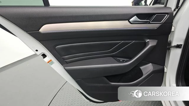 Volkswagen Passat GT (B8) id 4906622 из Кореи 17