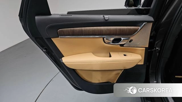 Volvo V90 Cross-Country id 4950334 из Кореи 17
