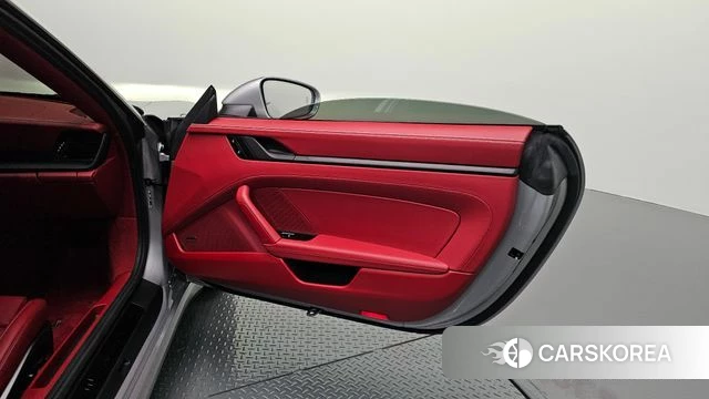 Porsche 911(992) id 4748788 из Кореи 17