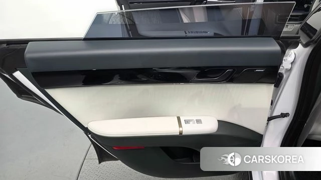 Hyundai Grandeur Hybrid (GN7) id 5021093 из Кореи 17