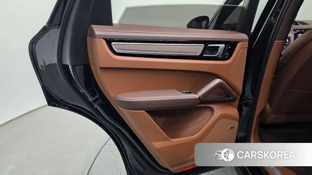 Porsche Cayenne (PO536) id 4937369 из Кореи 17