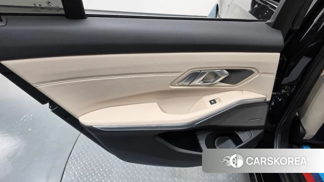 BMW 3 Series (G20) id 4987365 из Кореи 17