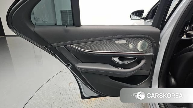 Mercedes-Benz E-Class W213 id 4929513 из Кореи 17