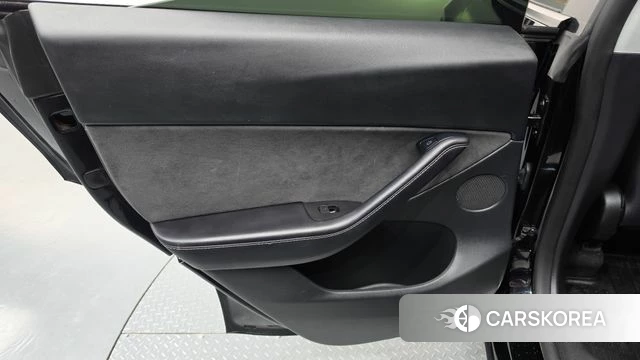 Tesla Model Y id 4951431 из Кореи 17