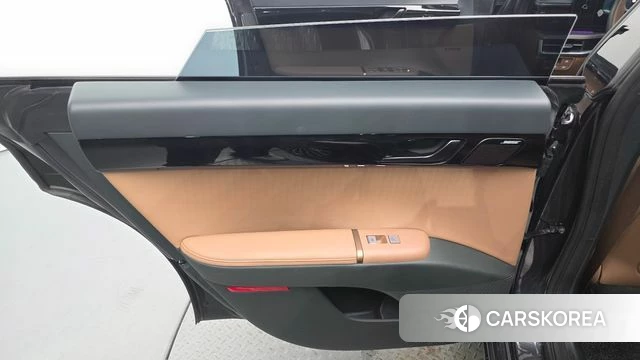 Hyundai Grandeur Hybrid (GN7) id 5021330 из Кореи 17