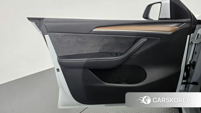 Tesla Model Y id 4934784 из Кореи 17