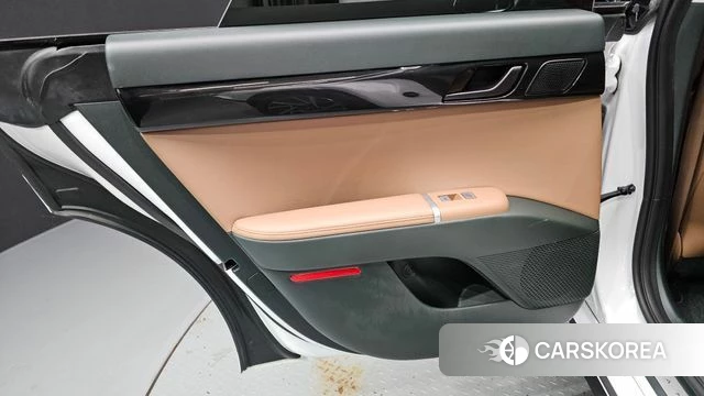 Hyundai Grandeur (GN7) id 5016861 из Кореи 17