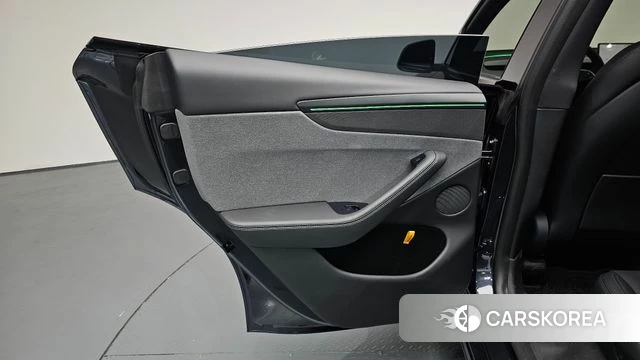 Tesla Model Y id 4916131 из Кореи 17