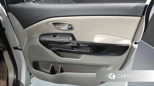 Kia The New Carnival id 5041655 из Кореи 17