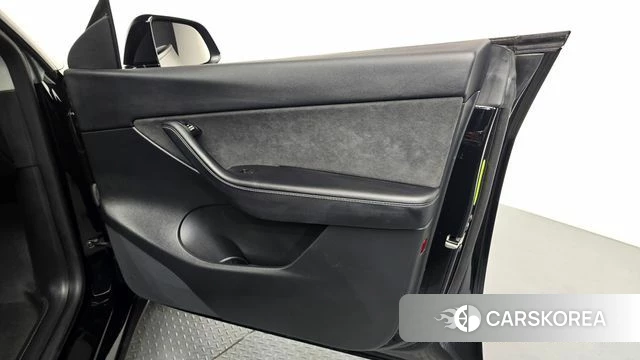 Tesla Model Y id 4864000 из Кореи 17