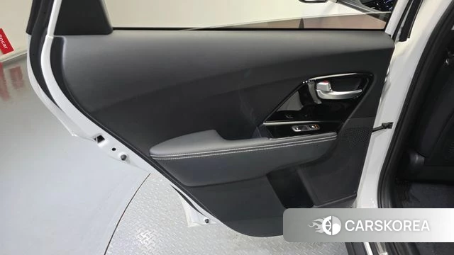 Kia Niro EV id 5047359 из Кореи 17