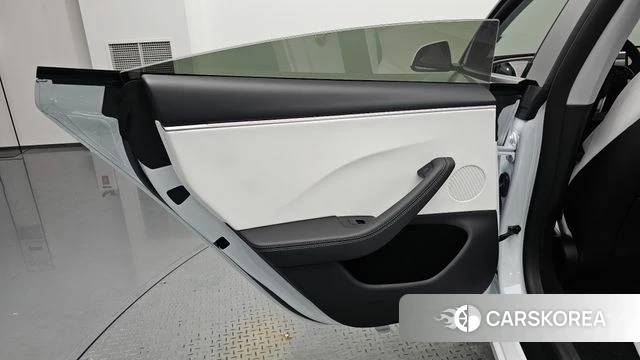 Tesla Model 3 id 5039268 из Кореи 17