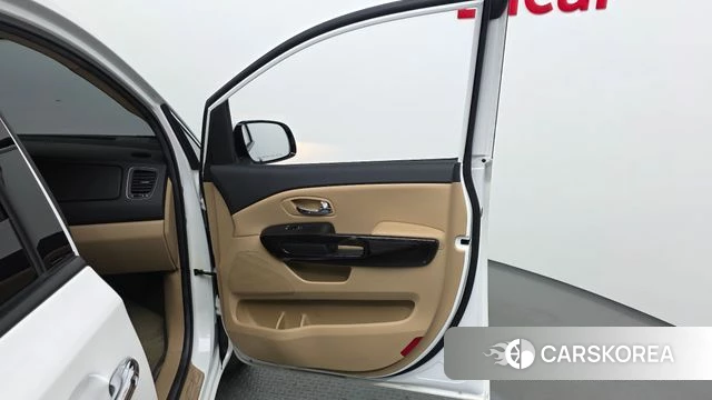 Kia The New Carnival id 5054213 из Кореи 17