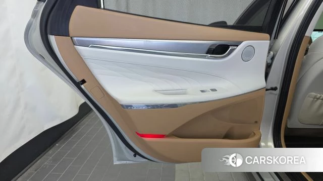 Hyundai The New Grandeur IG Hybrid id 5013487 из Кореи 17