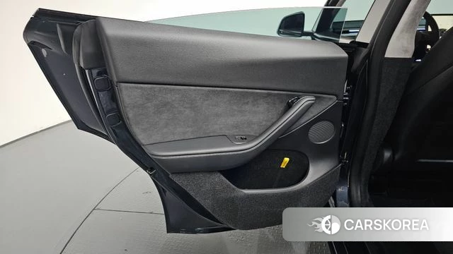Tesla Model Y id 4950115 из Кореи 17